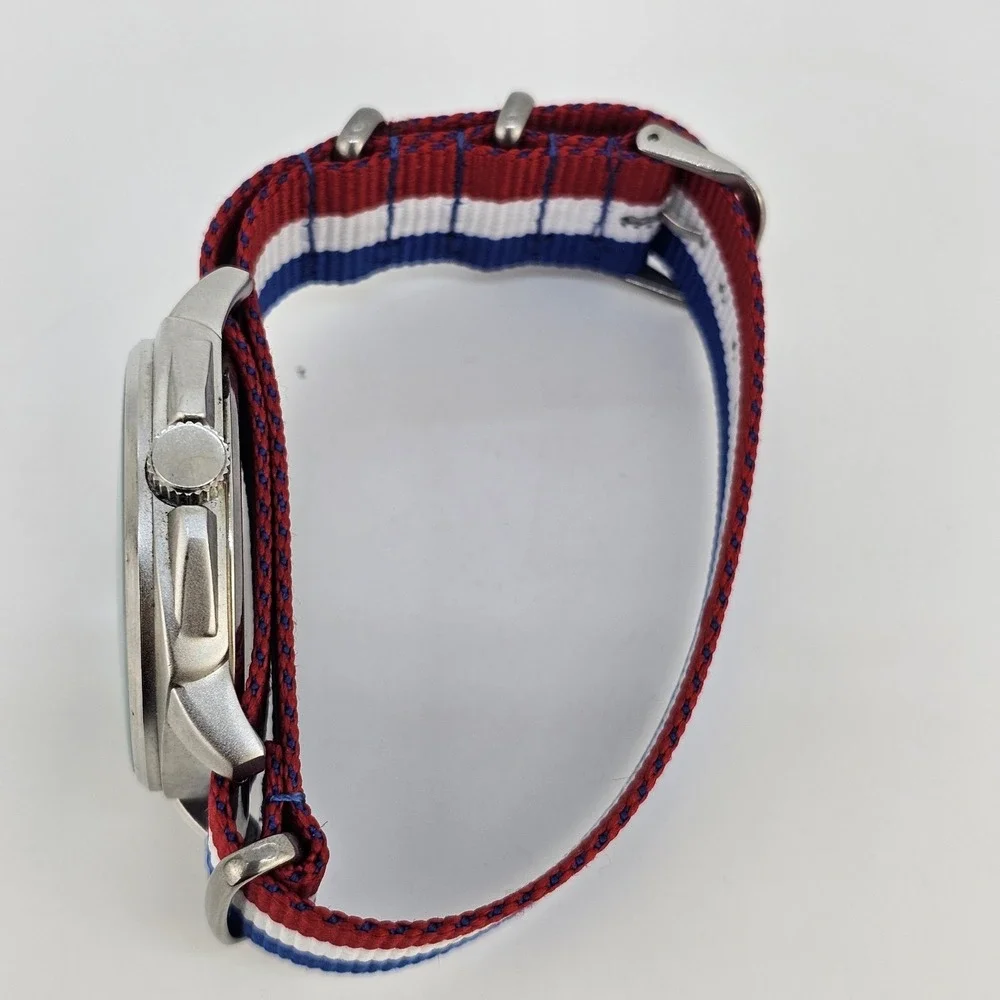 42MM Men's Watch Gray Dial Case New‎ Blue White Red Nylon Band New Battery
